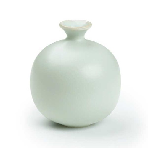 It&#039;s Ilong&#039;s lucky mini vase.