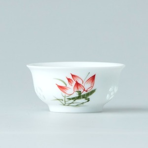 Young Long Ha-hwa Tea Cup (Small)