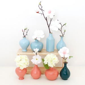 2150050 Mini Ceramic Vase-Random Shipping