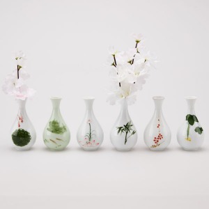 White mini vase-main bottle type 1 (random delivery)