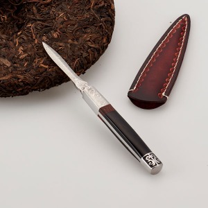 Shield-shaped flower-patterned black right angle Damascus tea knife