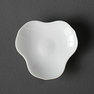 petal-shaped ceramic teacup stand