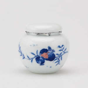 Gyeongdeokjin Blue Flower Pomegranate Tea Container