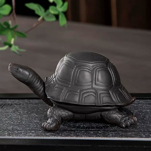 Black-nosed Turtles also serve as a tea strainer.