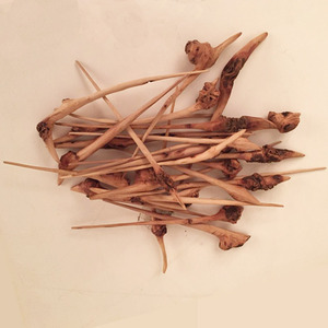 a wooden-root tea-chim