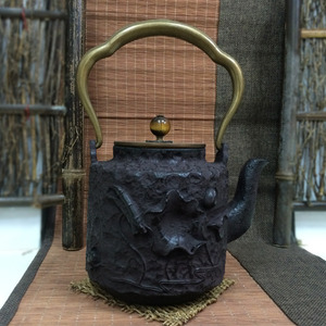 a high-grade iron kettle