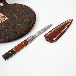 Shield-type two-color handle Damascus tea knife
